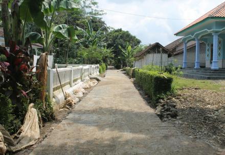 PEMBANGUNAN RABAT BETON DUSUN KRAJAN DESA TEMPURSARI KEC KEDUNGJAJANG KAB LUMAJANG TAHUN 2016